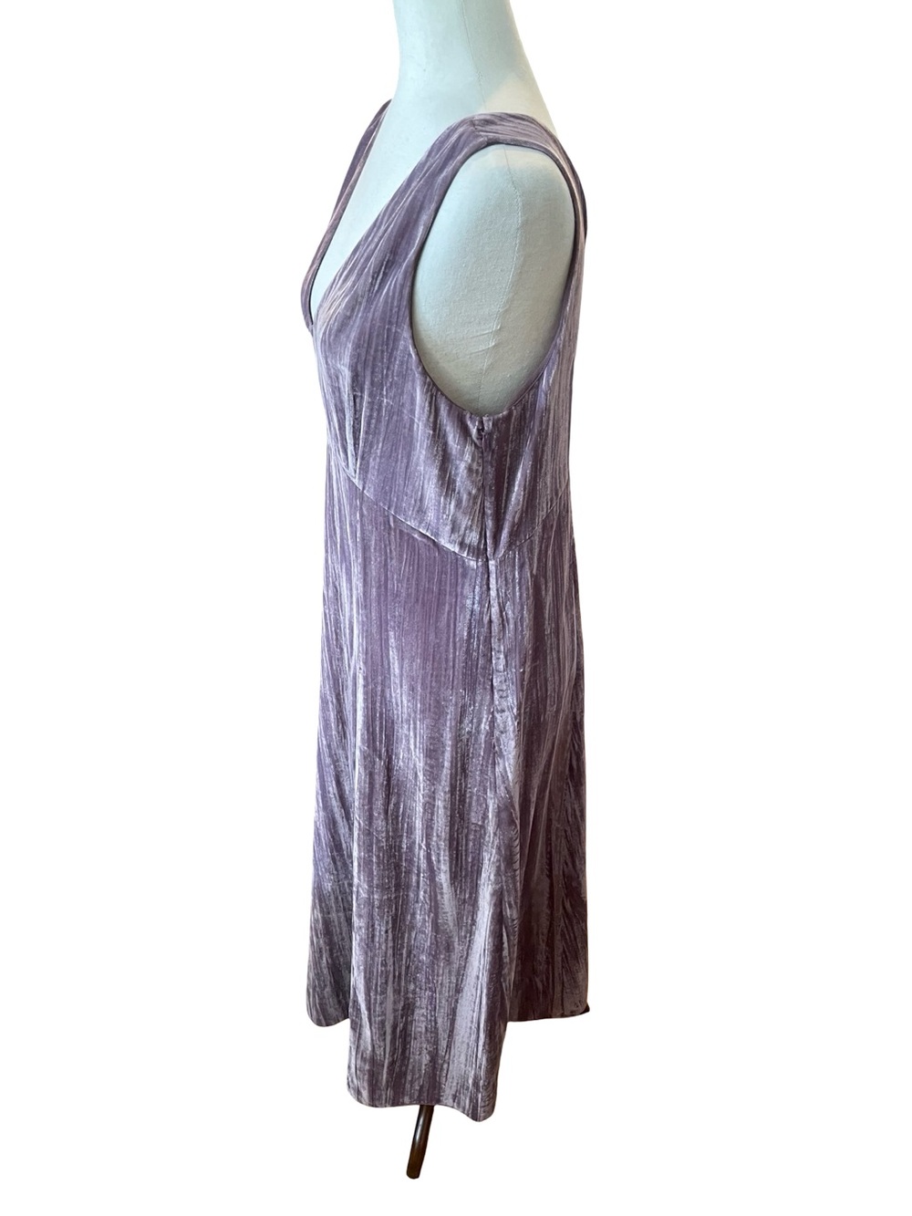 VINCE Pintuck Paneled V-Neck Dress New With Tags Mauve Velvet - Picture 9 of 14